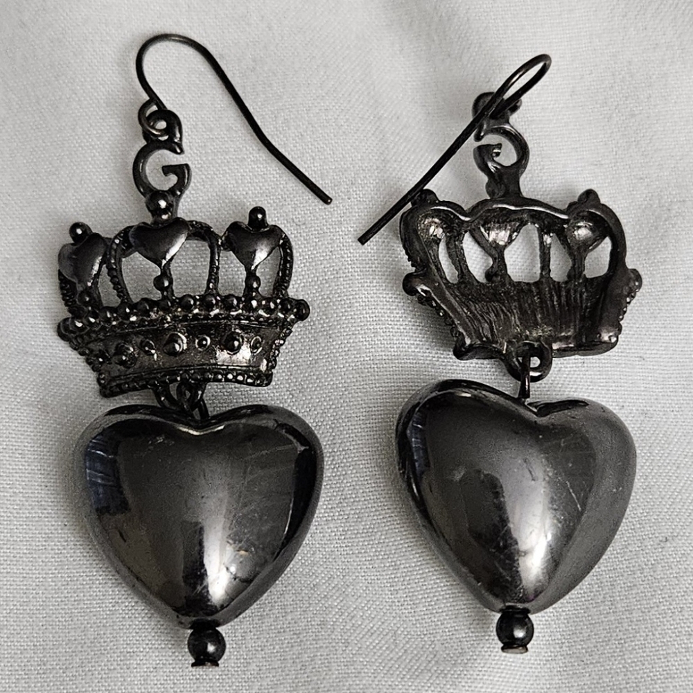 Guess fashion earrings